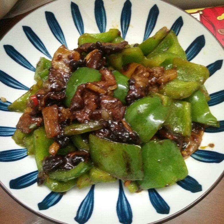 超级下饭菜小炒肉（和胡子大厨小辣椒炒肉一样好吃😋）