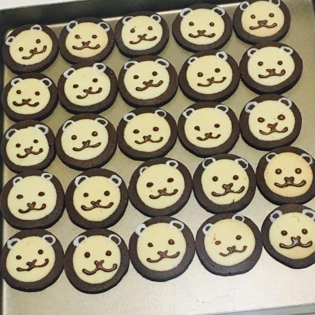 萌哭了的可可狮子饼干