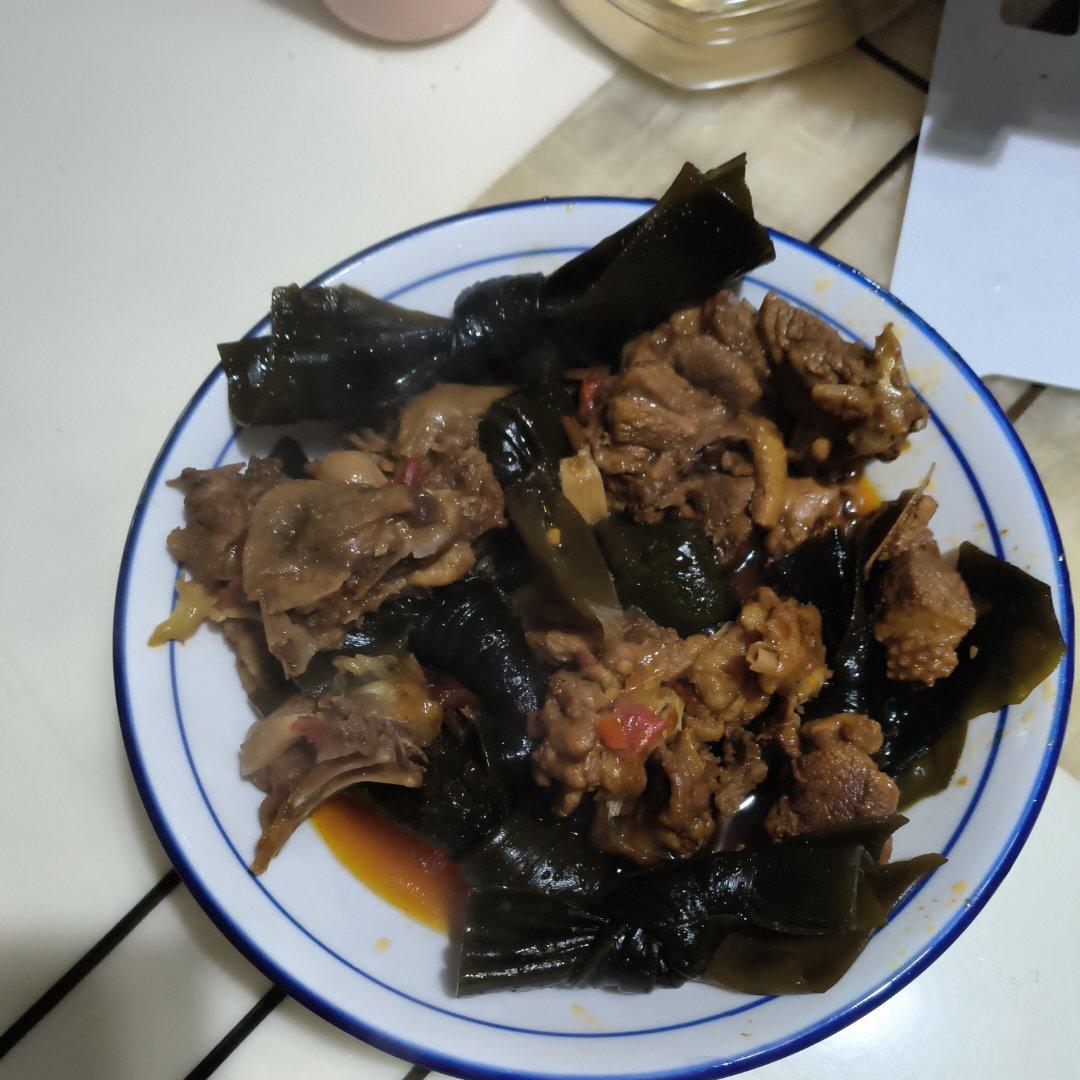 传统正宗的啤酒鸭配方和做法，鲜嫩香浓，只需炒千万不要焯水