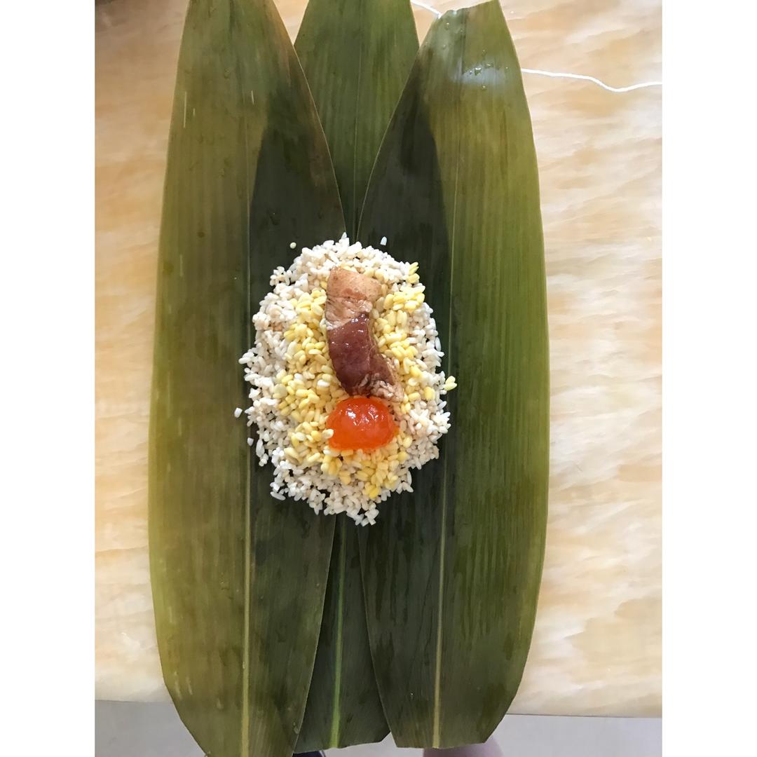 蛋黄肉粽