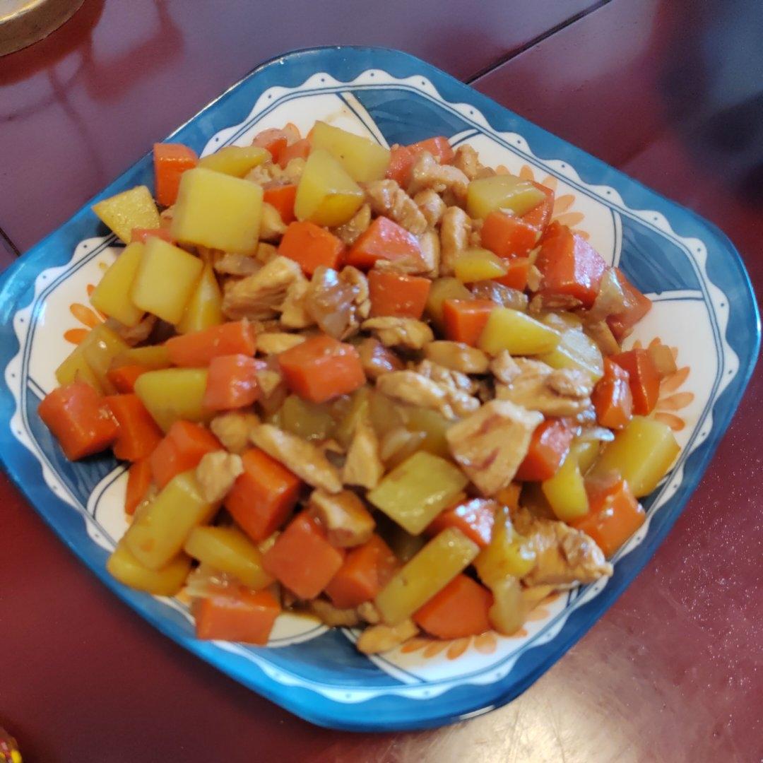 鸡胸肉焖土豆