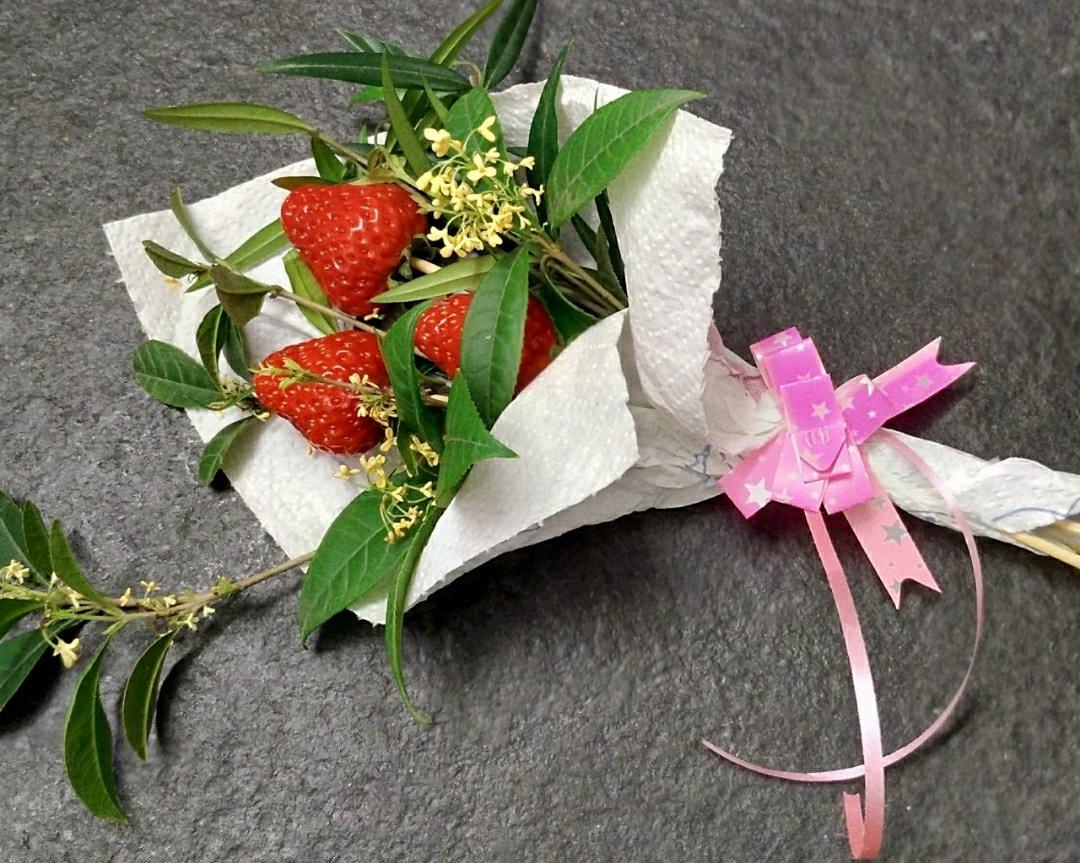 DIY情人节草莓小花束【手残党零失败】