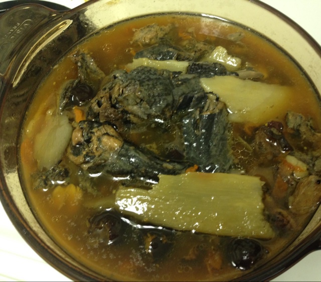 药膳鸡