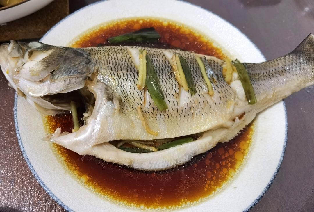 清蒸鲈鱼