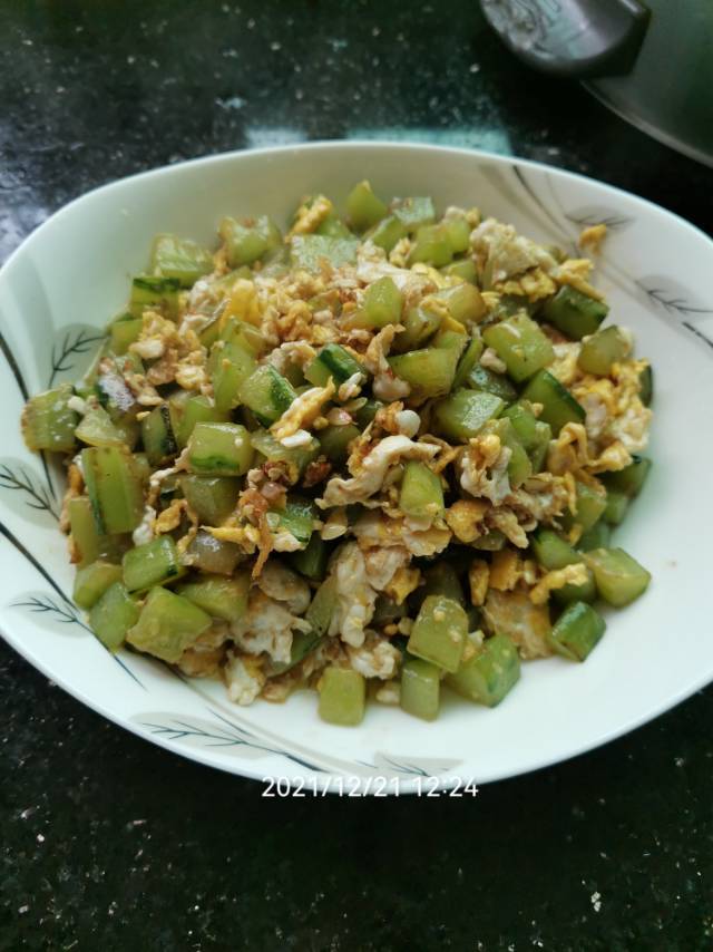 黄瓜炒鸡蛋 （青瓜炒鸡蛋）