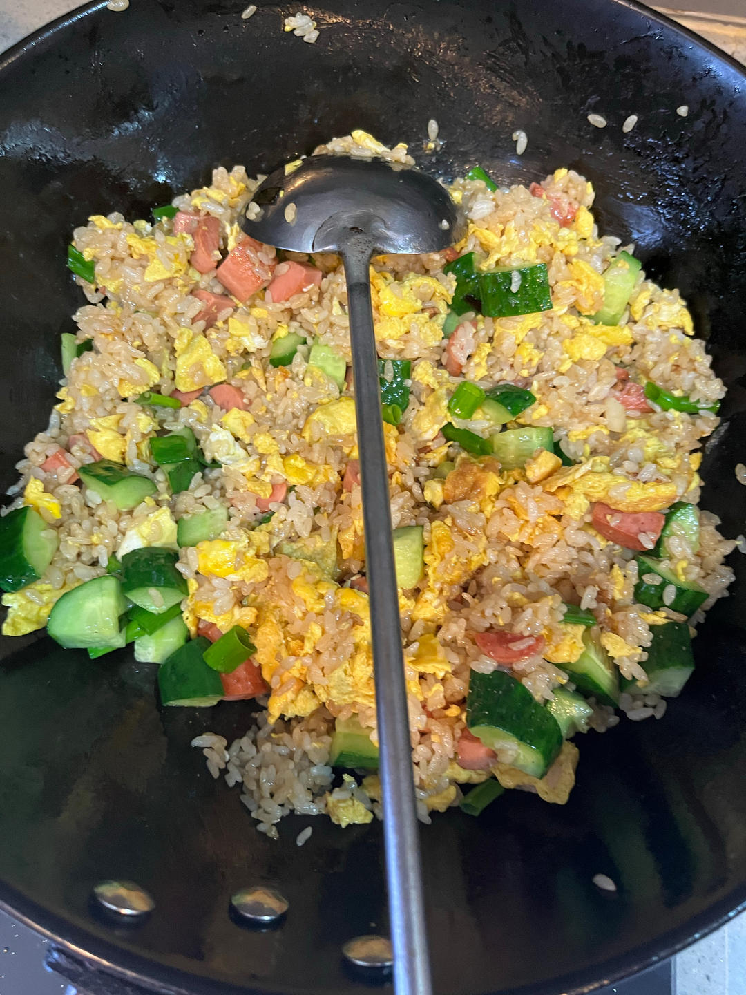 超级好吃的酱油火腿蛋炒饭！