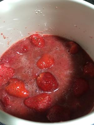 🍓春天的草莓酱🍓的做法 步骤2