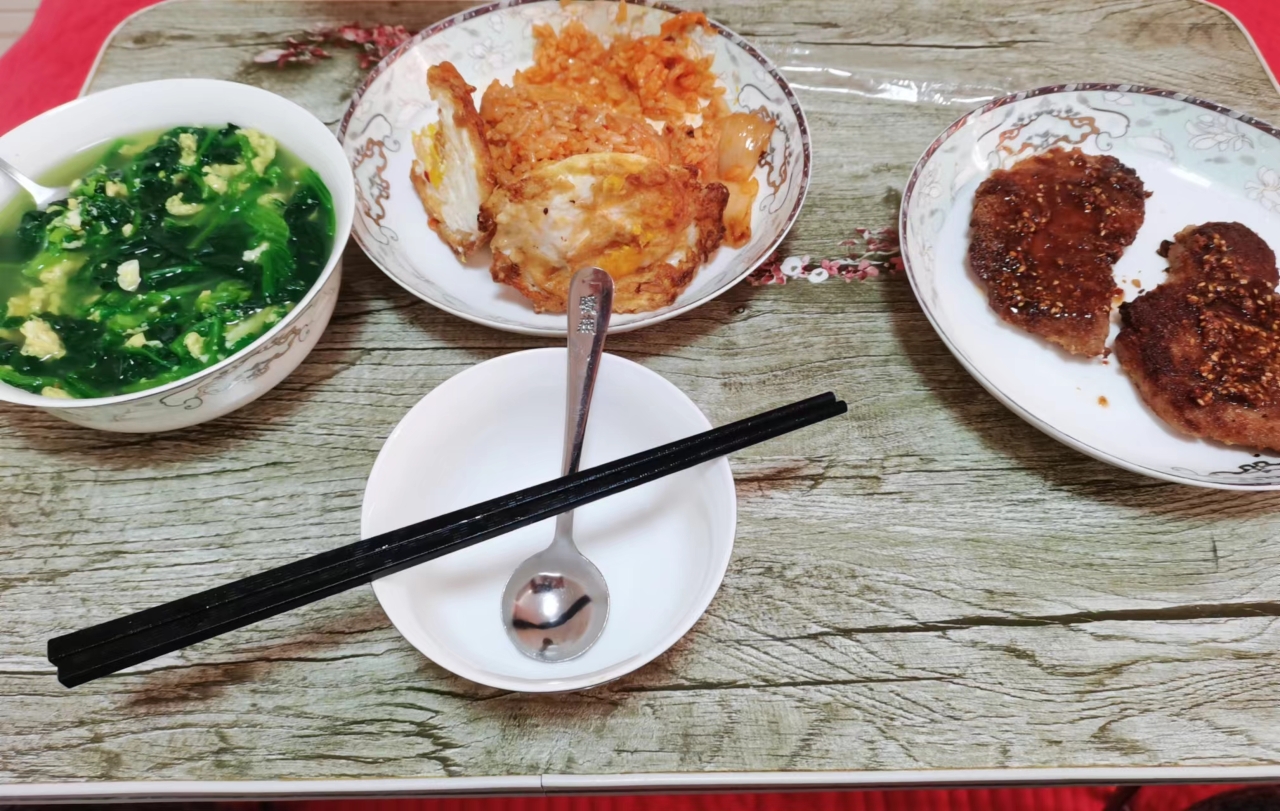 ✨好吃到停不下来❗️韩国辣白菜火腿炒饭