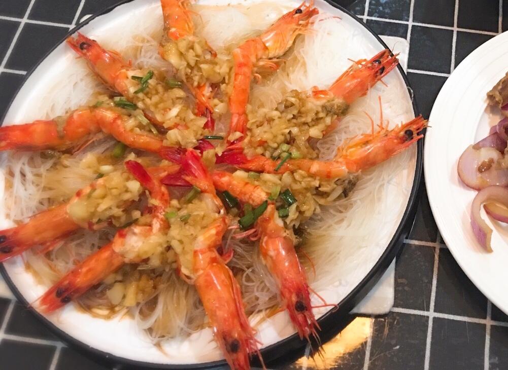 蒜蓉粉丝蒸虾