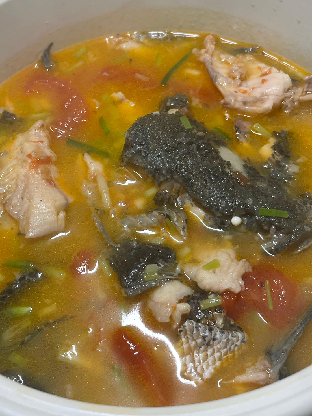 营养美味的番茄三文鱼头汤