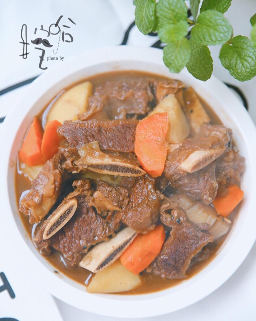 土豆炖牛仔骨