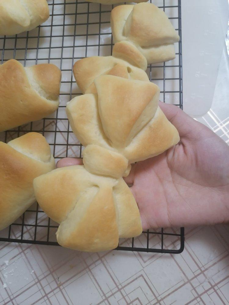 老夫的少女心蝴蝶结面包