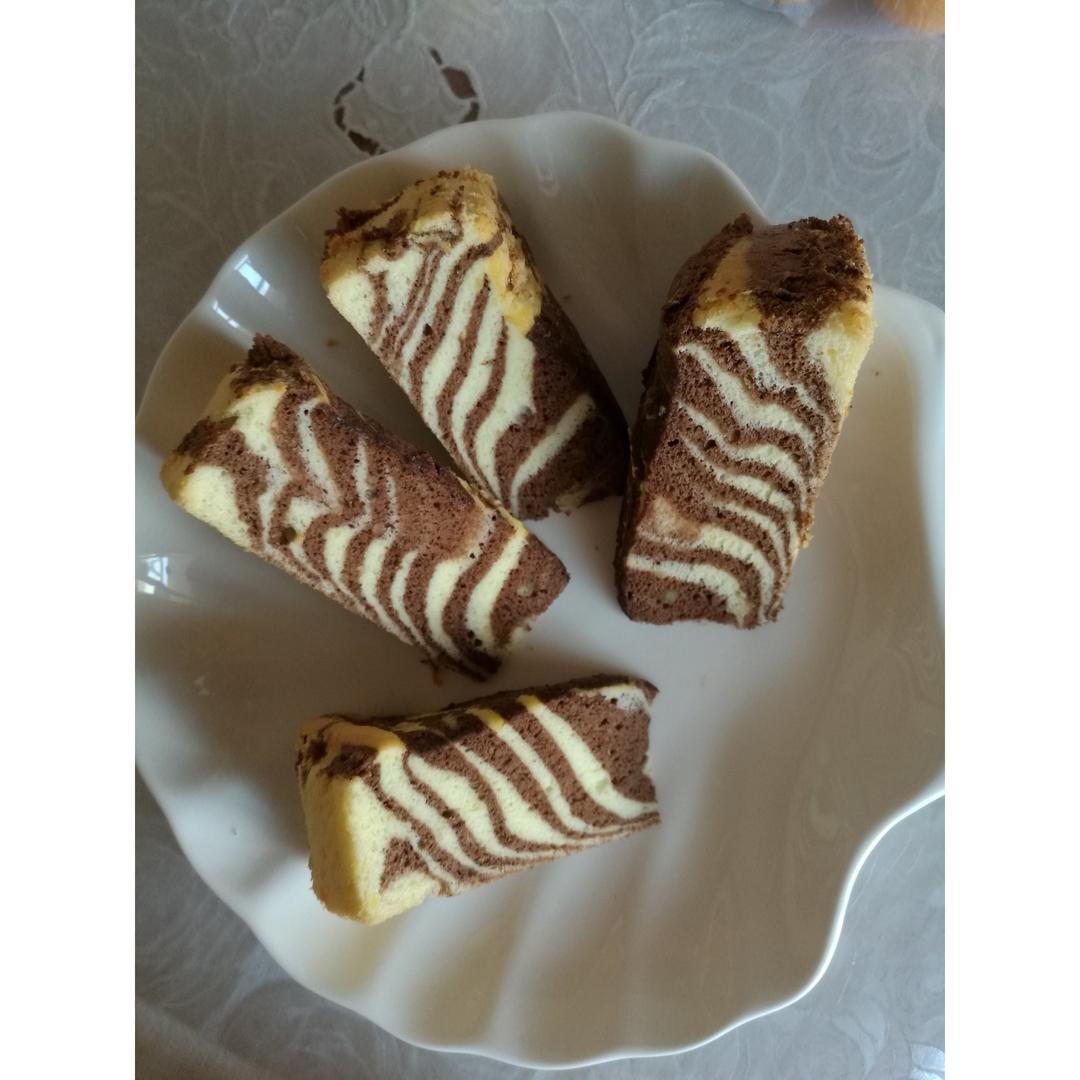 双色拉花戚风蛋糕