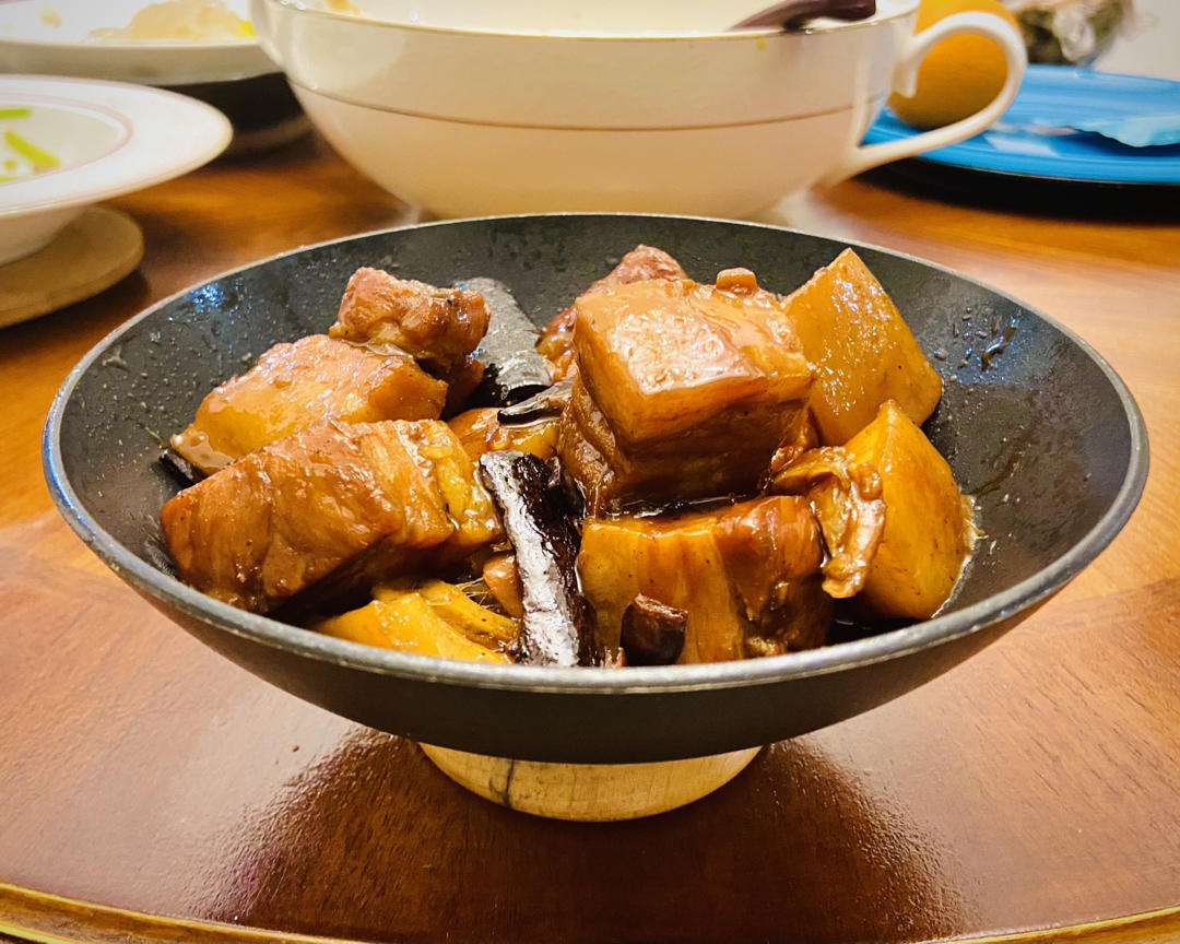 厨师长教你：“红烧肉”的家常做法，肉香四溢肥而不腻