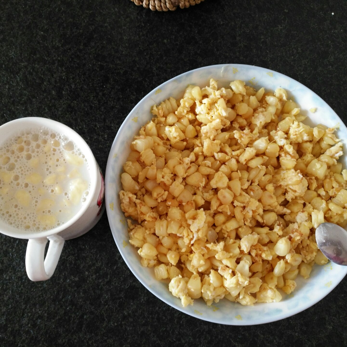 崔立坤_的作品  ()         第一次尝试炒菜成功鸡蛋玉米粒粒    2年