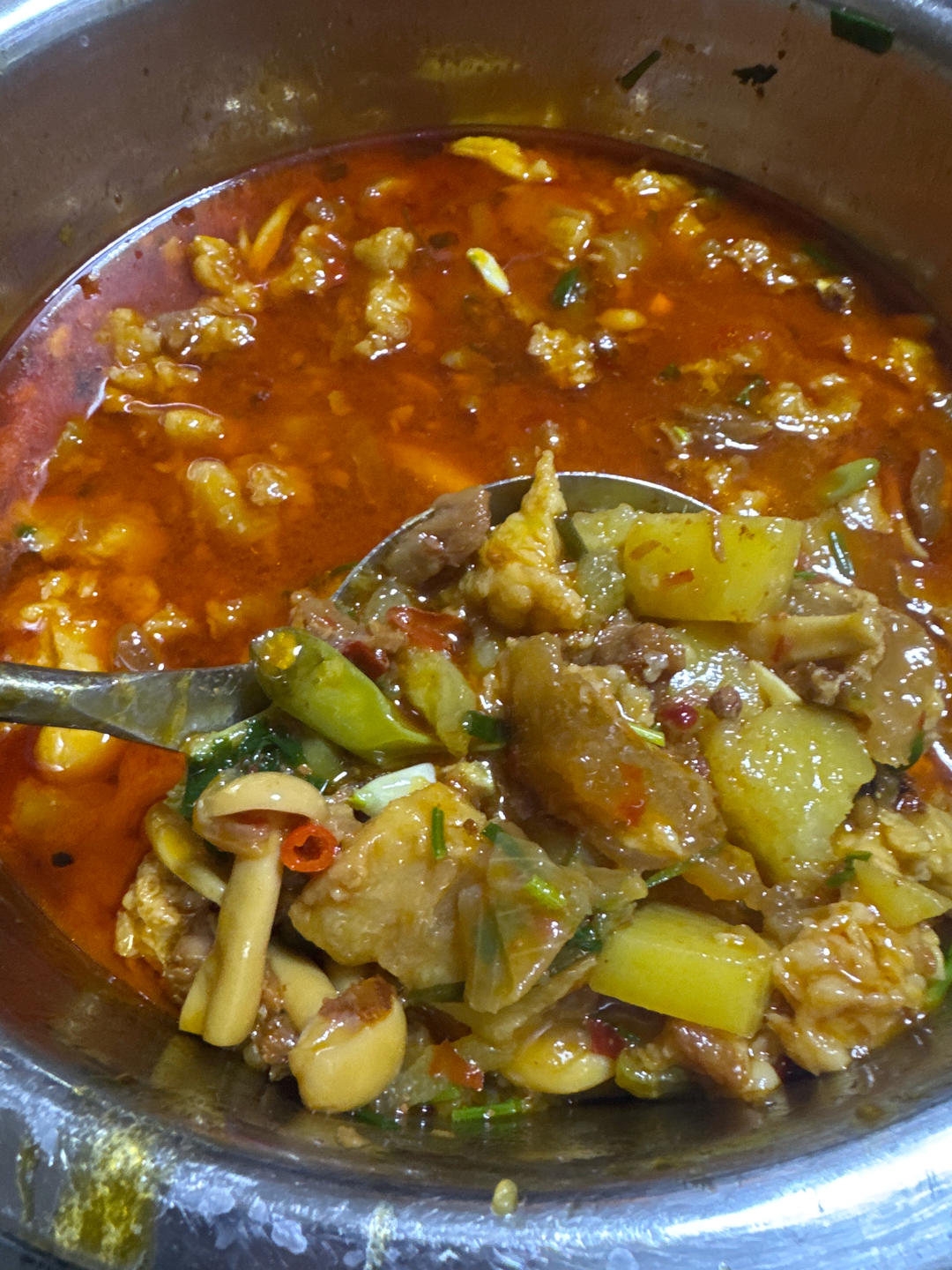 完胜刘一锅的 筋头巴脑炖土豆胡萝卜