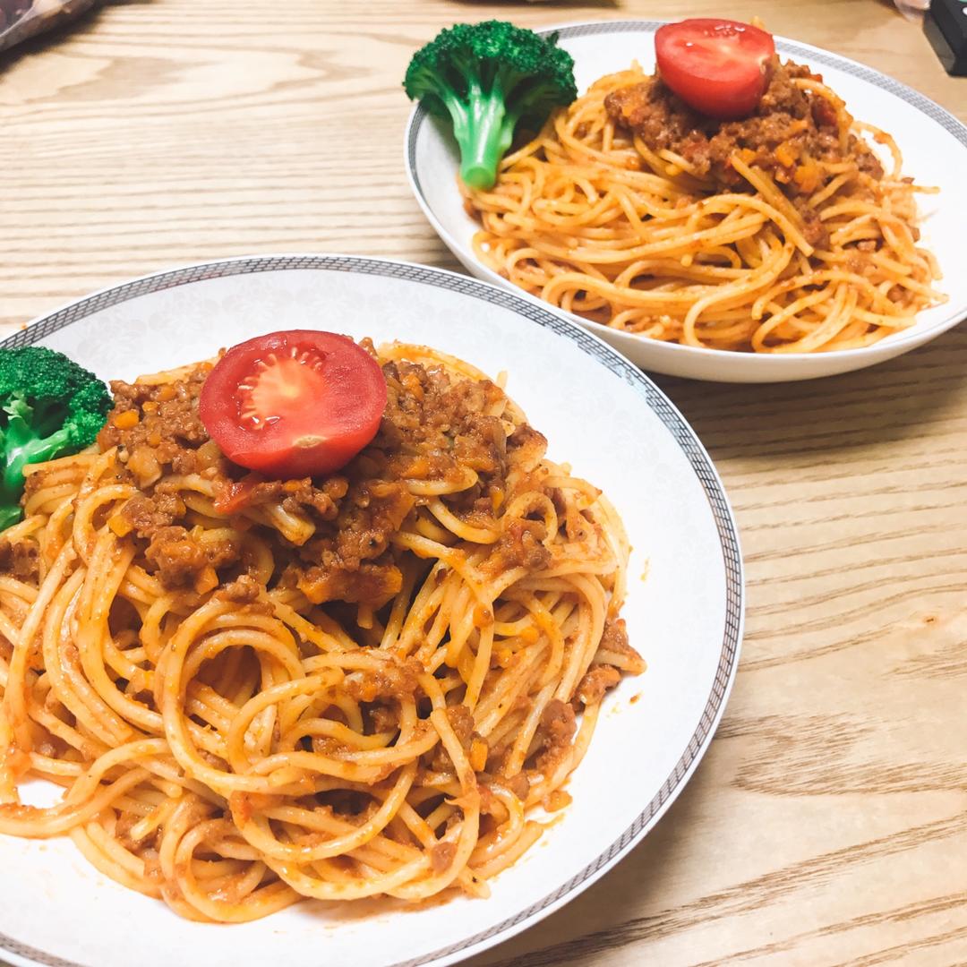 意式番茄肉酱面