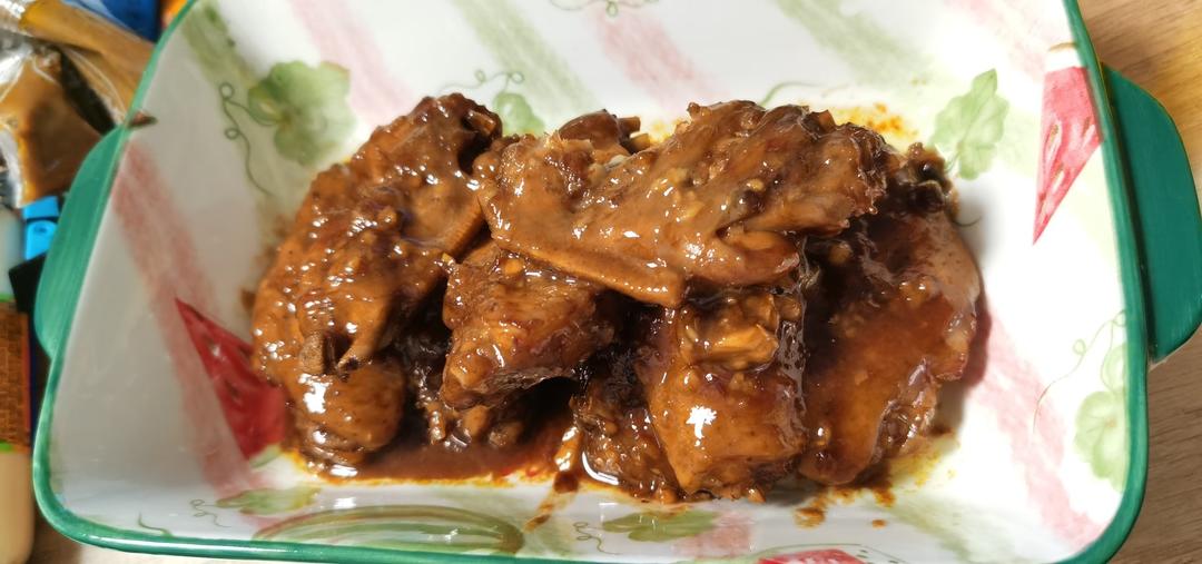 不要再可乐鸡翅了，求求你试试蒜香鸡翅吧，香味捅破天花板！