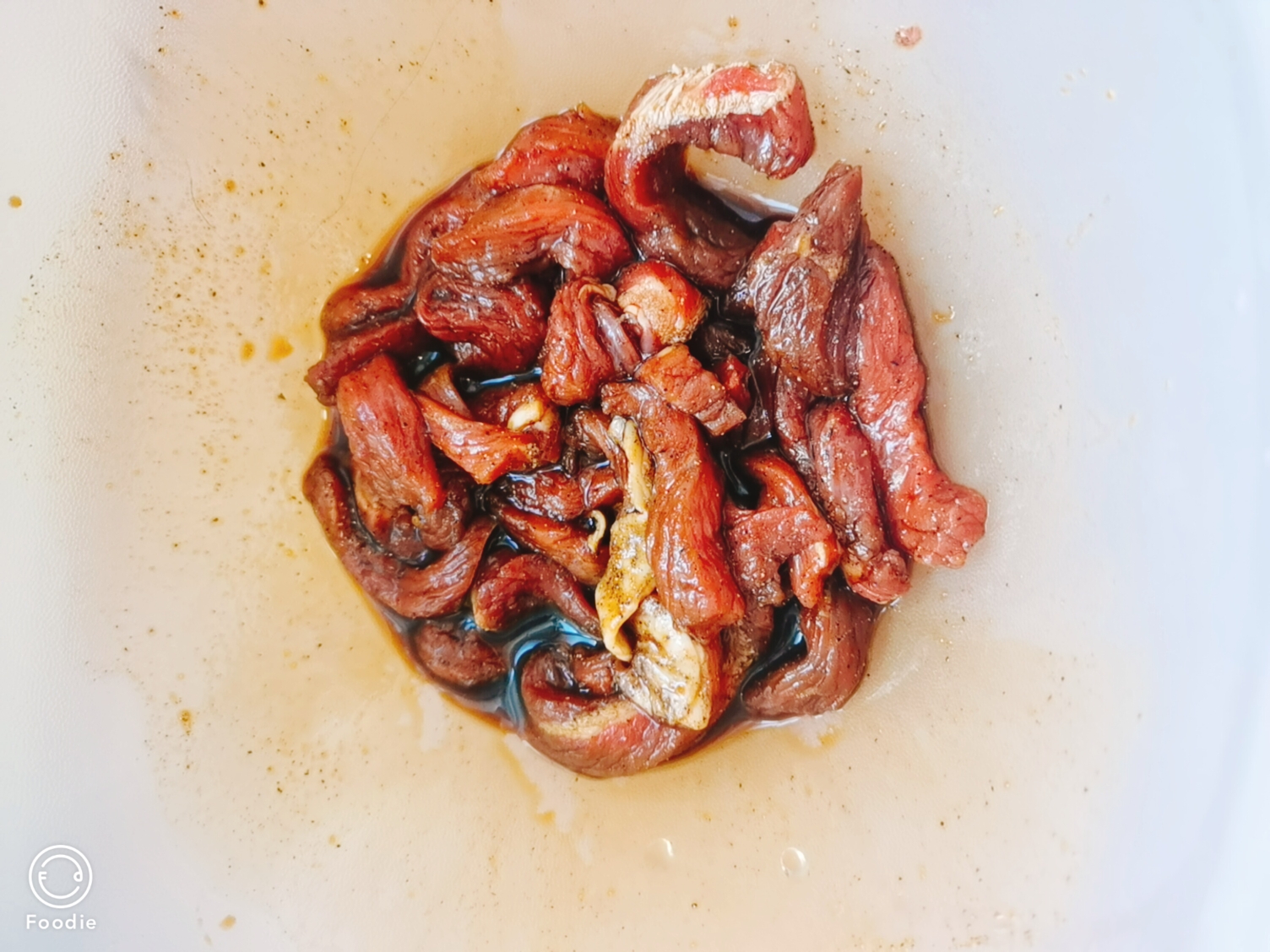 黑椒杏鲍菇炒牛肉的做法 步骤2