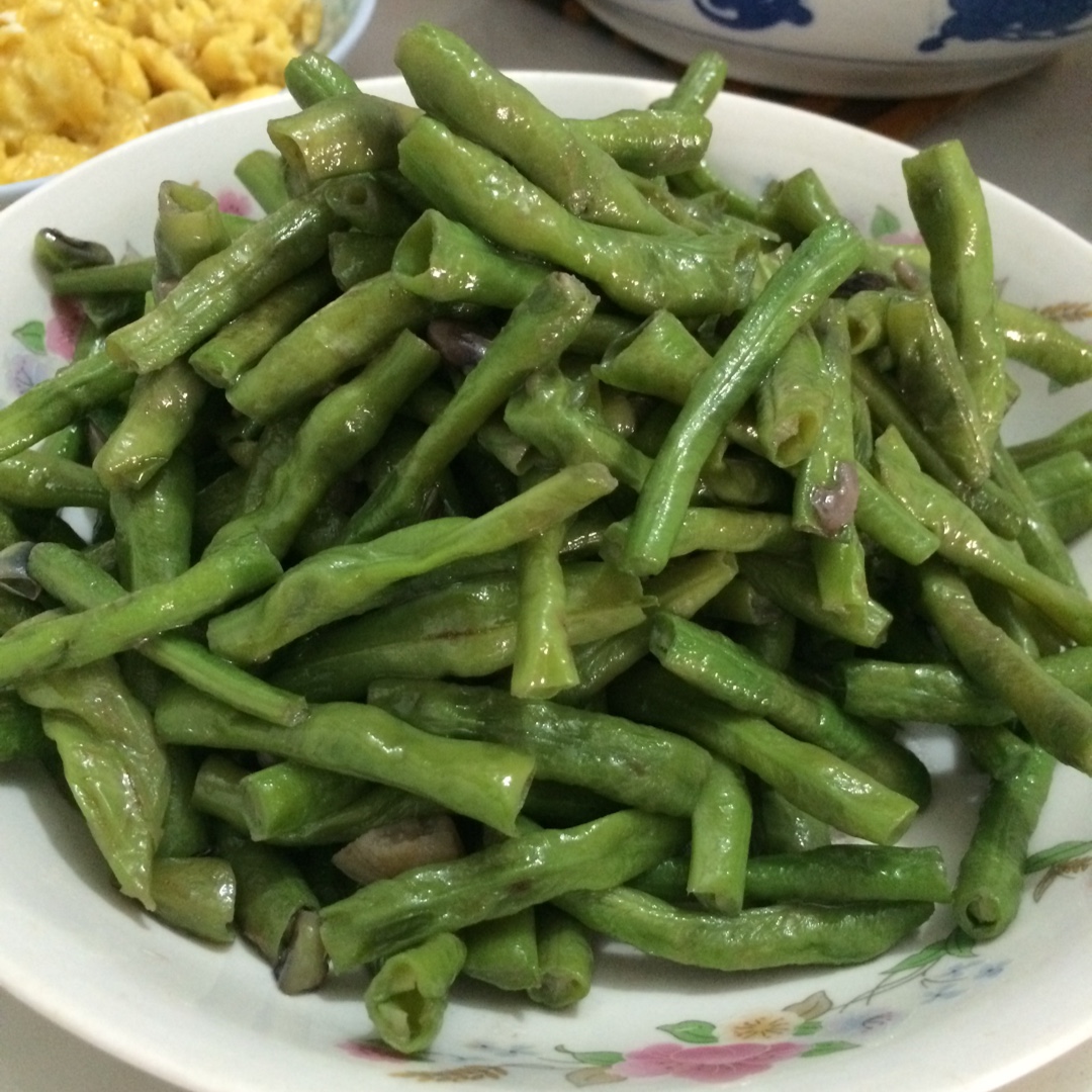 蒜炒豇豆（长豆角）