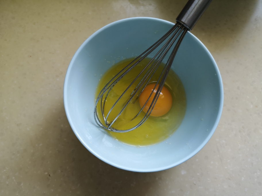 轻食机做蛋卷的做法 步骤2