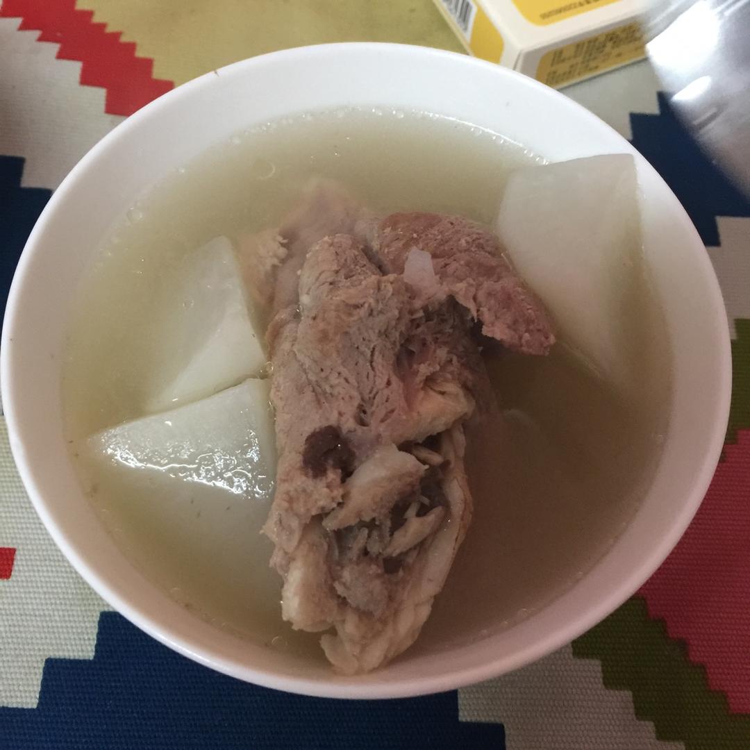 大骨棒萝卜汤
