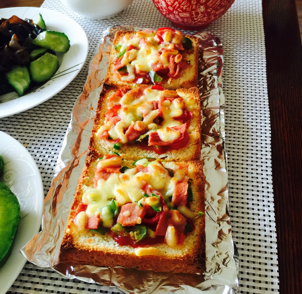 吐司太阳蛋披萨