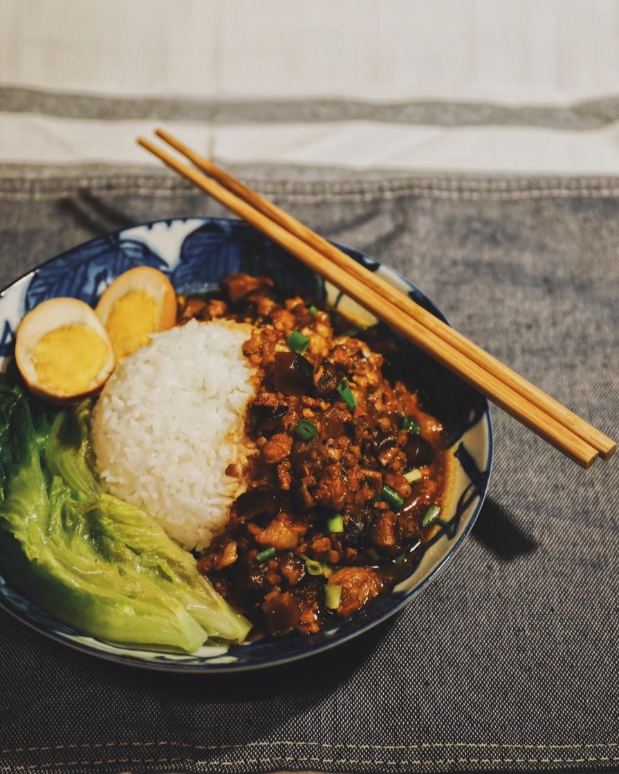 【卤肉饭】