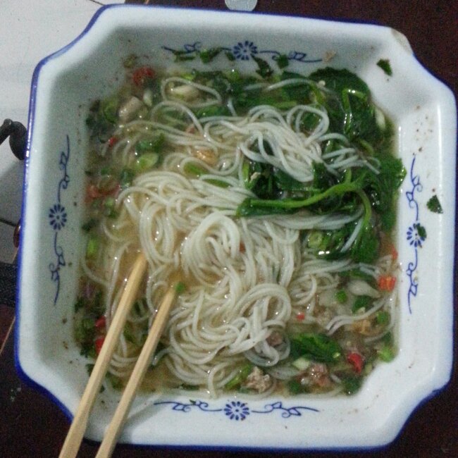 羊肉汤酸菜米线