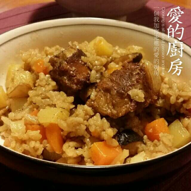 喷香排骨焖饭（爆好吃）
