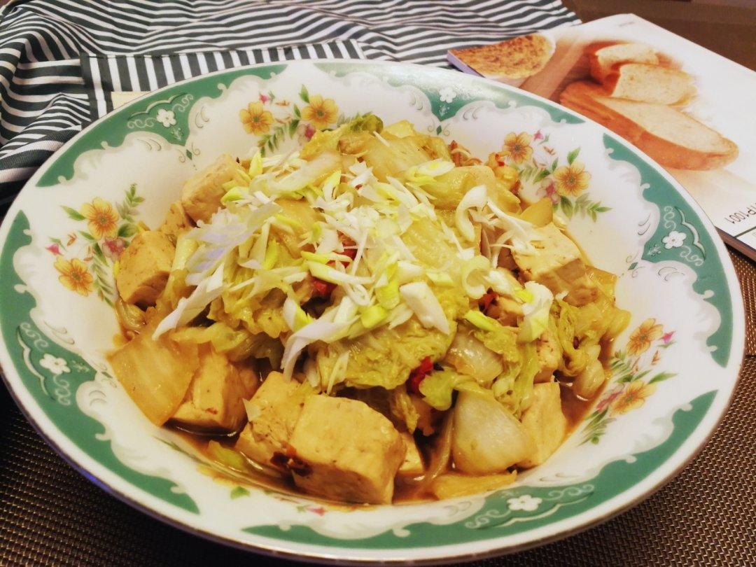冬季家常菜：白菜炖豆腐