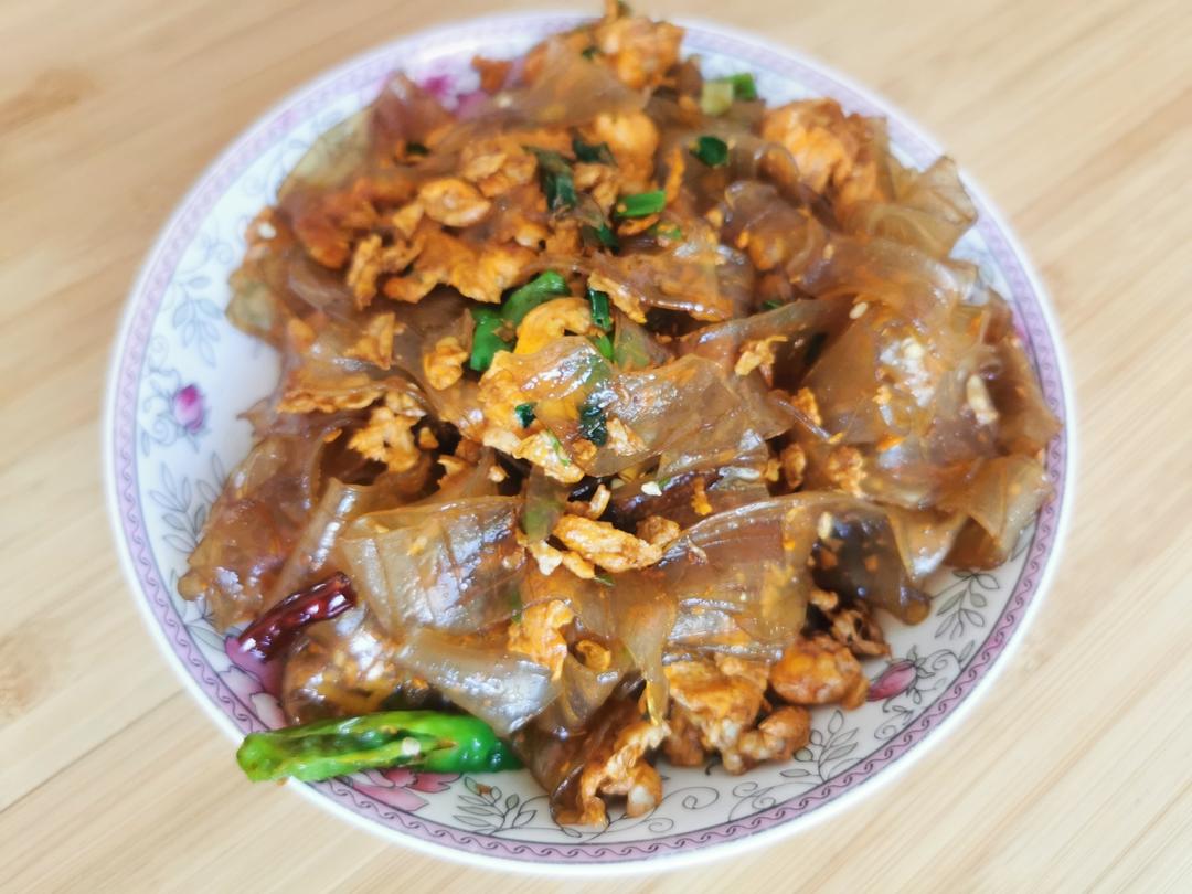 鸭蛋炒粉皮