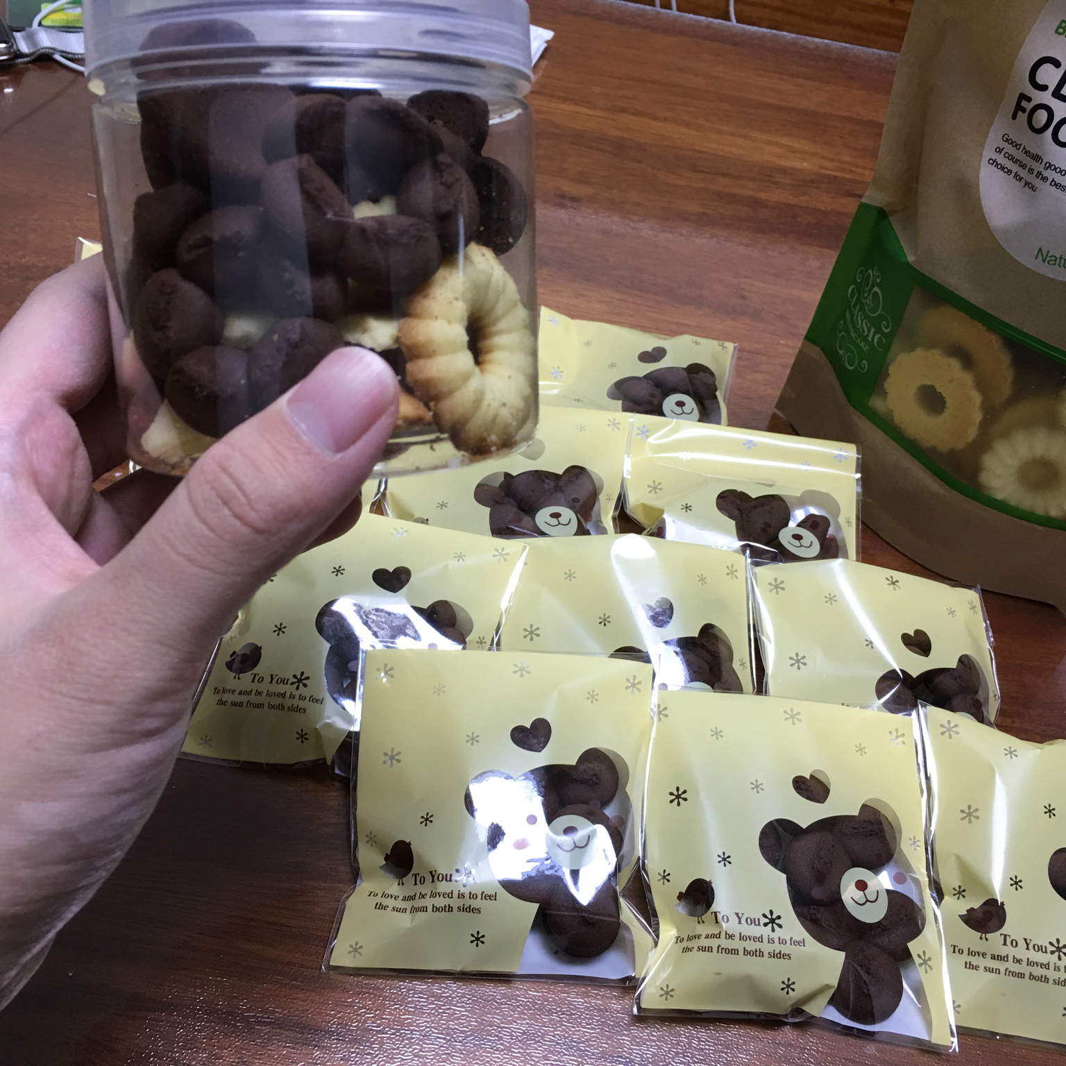 多种口味曲奇（香草、巧克力、抹茶）