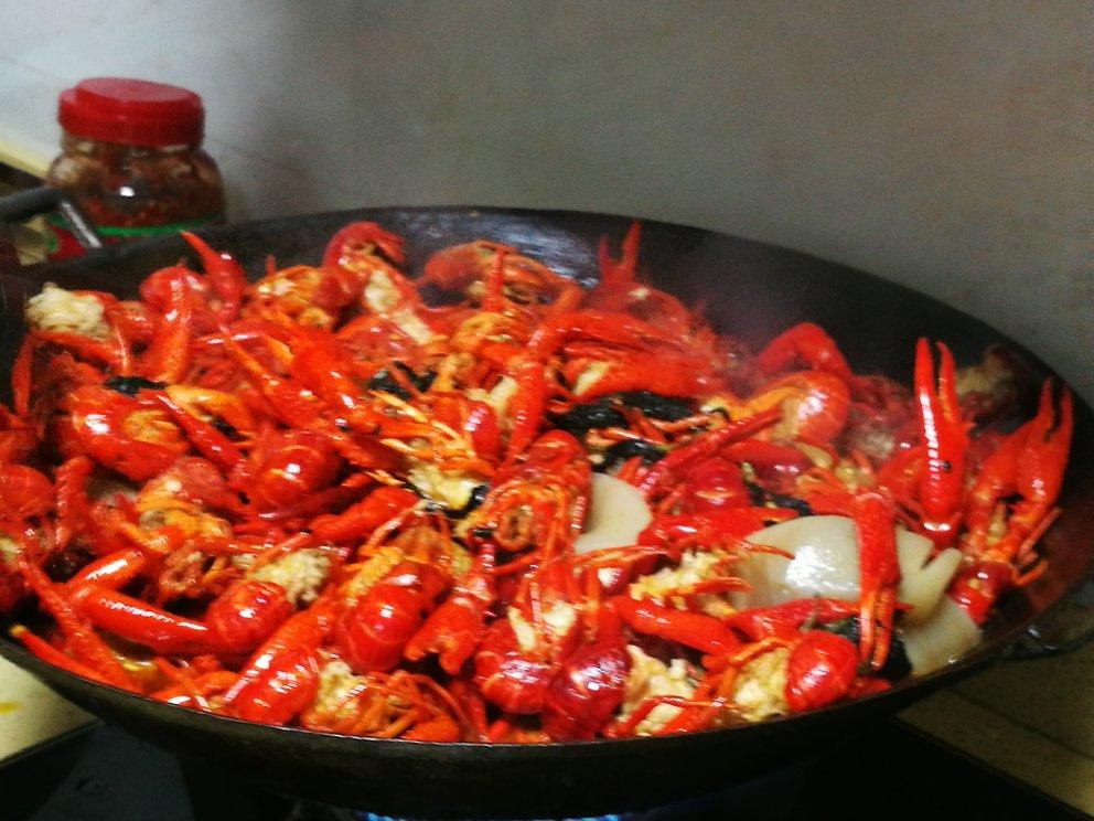 香辣小龙虾-超详细处理干净步骤！