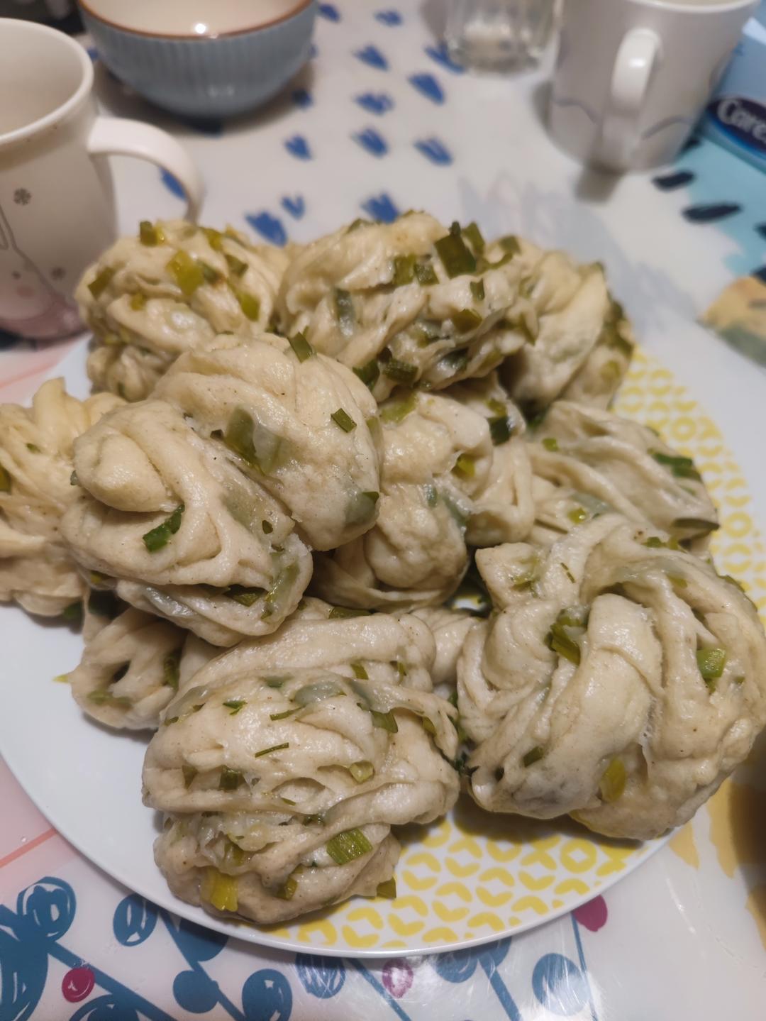千丝万缕葱油花卷｜附葱花不变黄小技巧