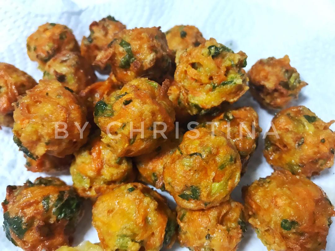 炸胡萝卜素丸子【仰望美食】