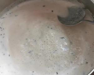 简单易学的手煮奶茶的做法 步骤5