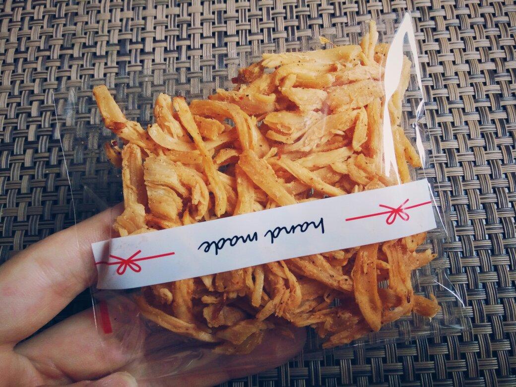 馋嘴零食【烤鸡肉丝】