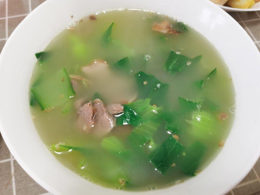 冬季不可少的一碗家常羊肉汤