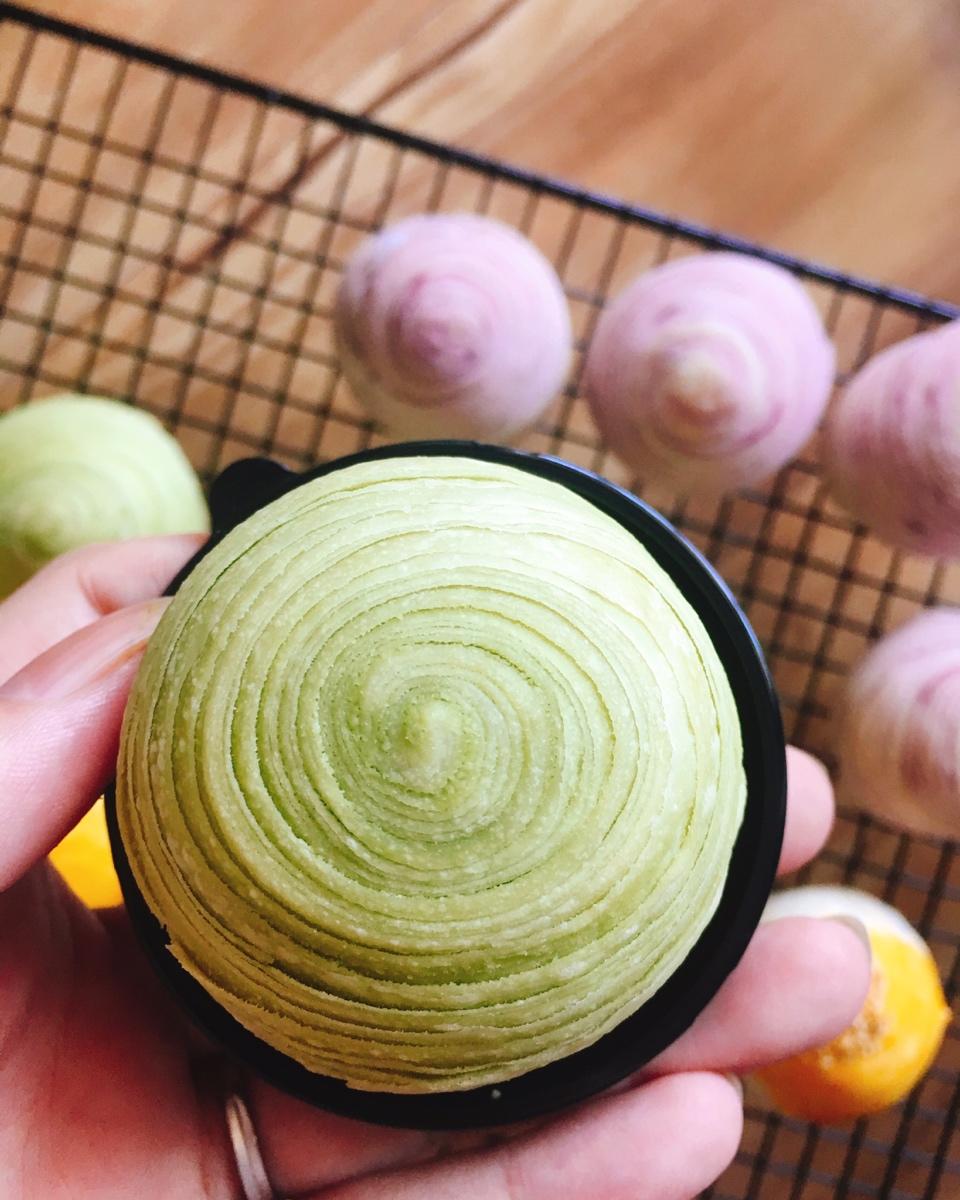 蛋黄酥~紫薯、抹茶、原味~花好月圆，中秋快乐~内附一次做六色蛋黄酥方法~