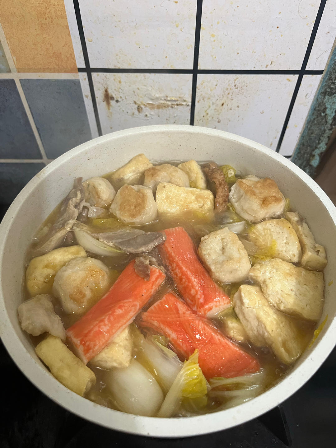 冬天的暖暖锅（白菜蘑菇猪肉炖粉条）