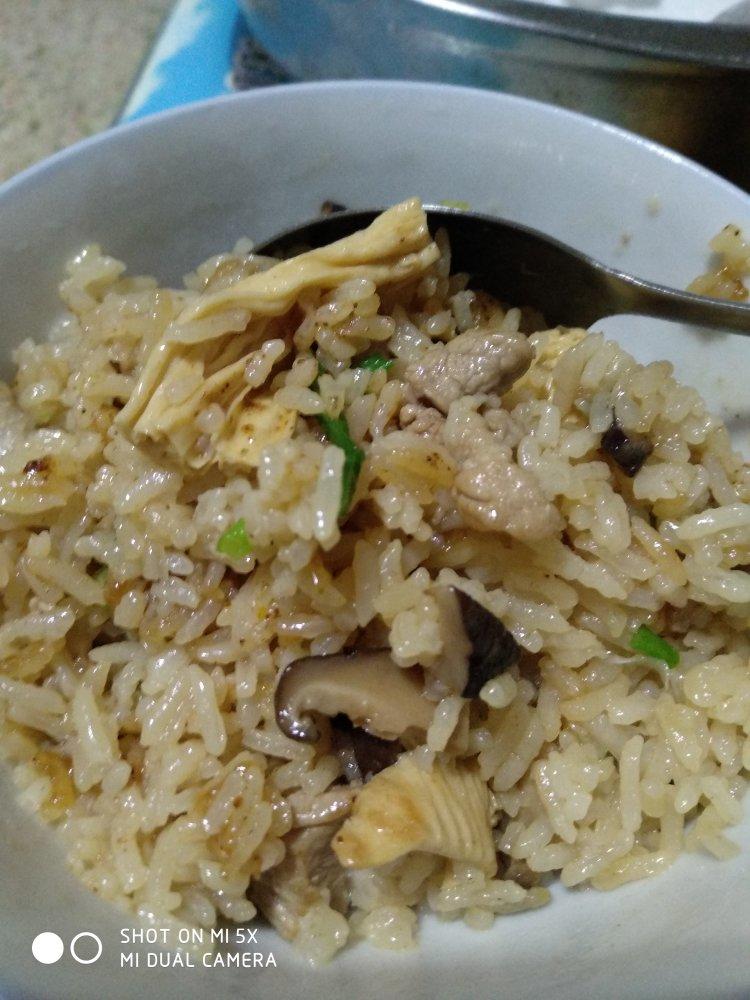 香菇油饭