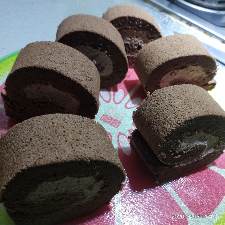 初学者毛巾面巧克力奶油卷蛋糕（可可粉，香草精）