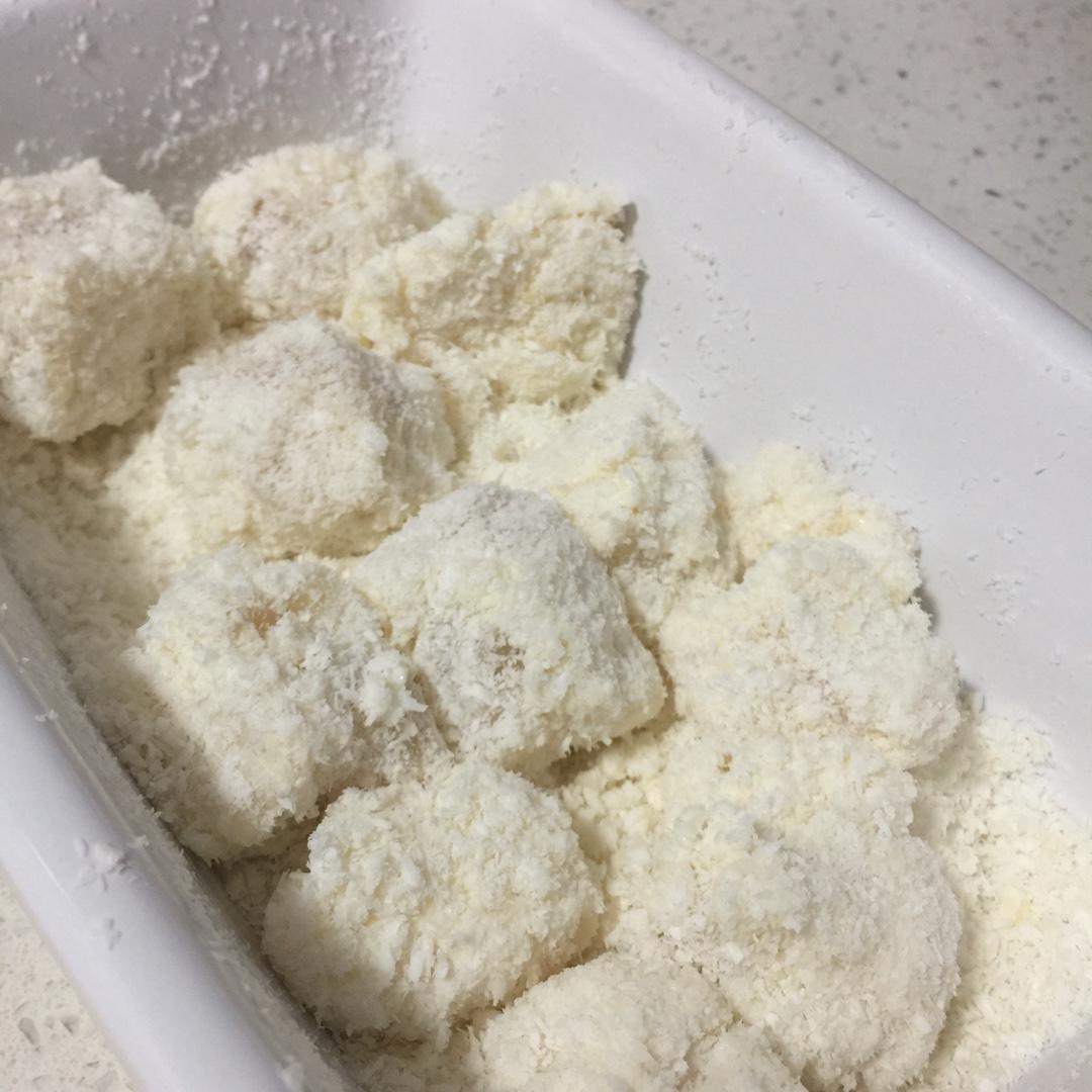 完胜85度C牛奶椰丝小方