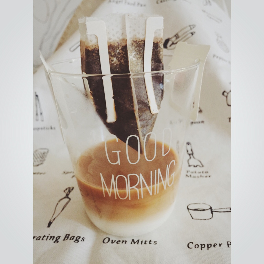 手冲渐变牛奶咖啡——超美丽