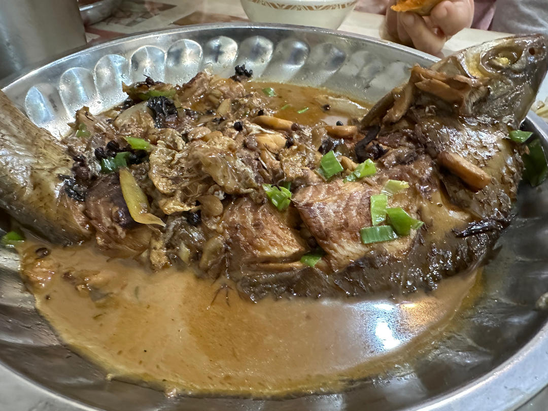 红烧武昌鱼（附轻松煎出金黄鱼身的小tips）