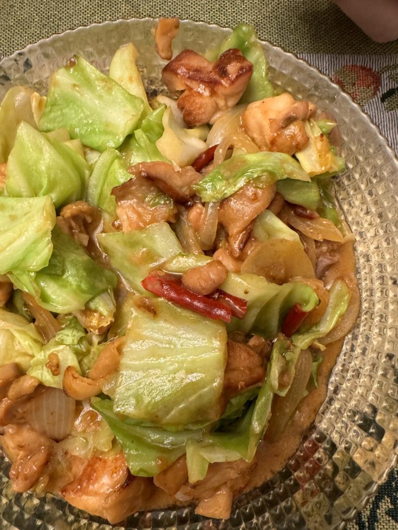 味增鸡肉炒包菜