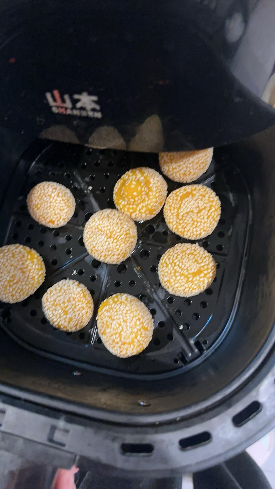 免油炸！秋日小甜品👉糯叽叽的南瓜芝麻球！