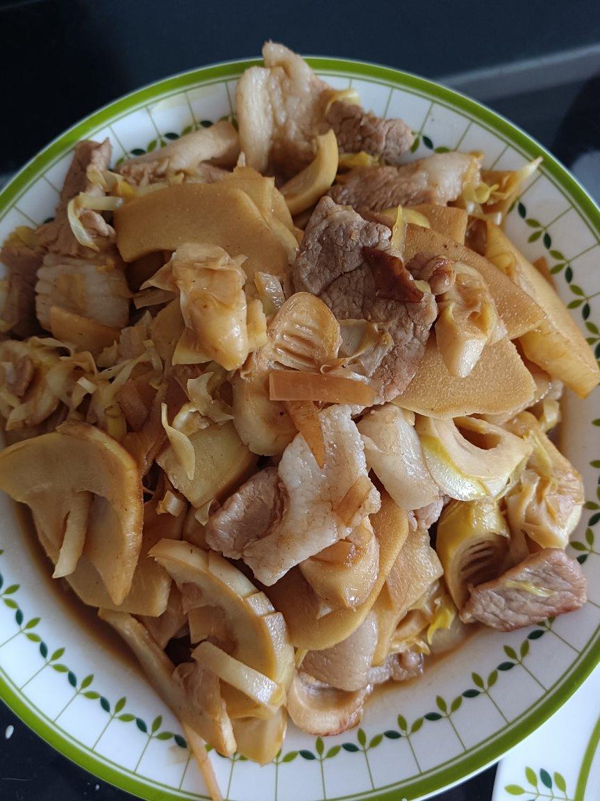 肉香笋鲜的春笋炒五花肉