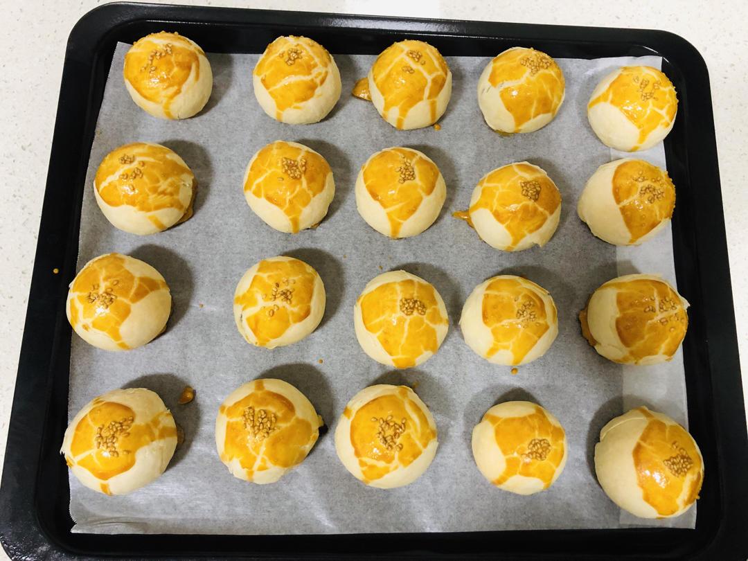 超简单 免揉 酥掉渣的蛋黄酥(超详细附全程视频)不破酥『万能酥皮』